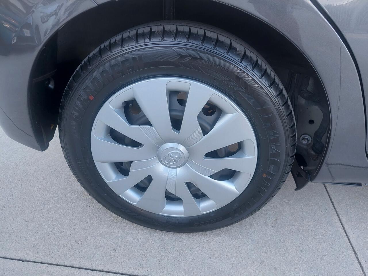 Toyota Yaris 1.0 5 porte SOLI86.000KM NUOVISSIMA