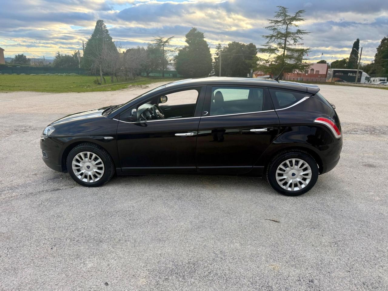 Lancia Delta Diesel 1.6 MTJ UNIPROPRIETÀ neopatentati ok