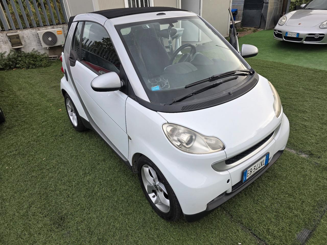 Smart ForTwo 1000 62 kW cabrio Neopatentati