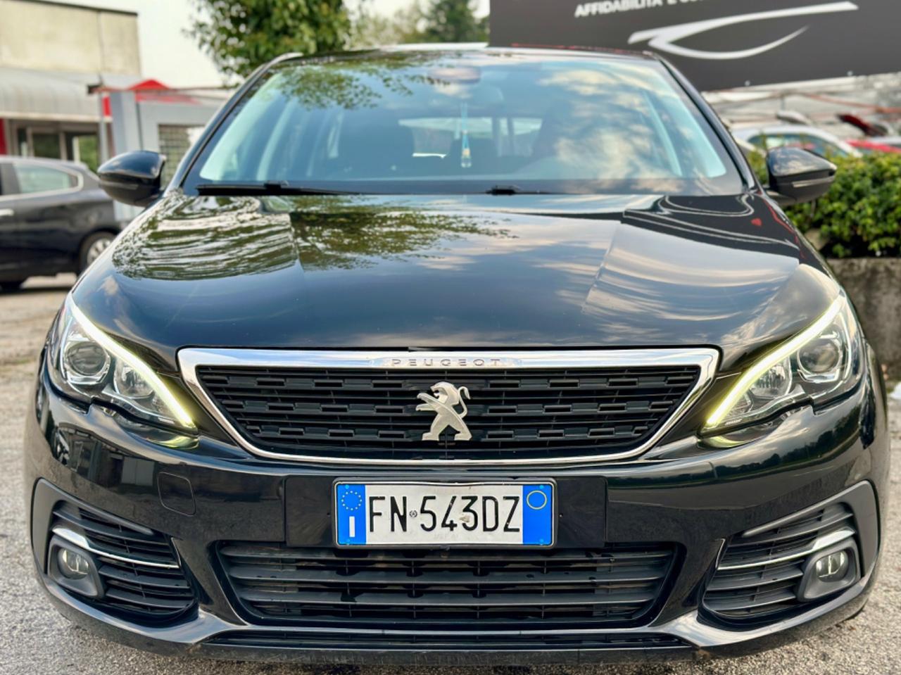 PEUGEOT 308 1.6HDi 2018 - 120CV ALLURE IMPECCABILE OK NEOPATENTATI IVA COMPRESA