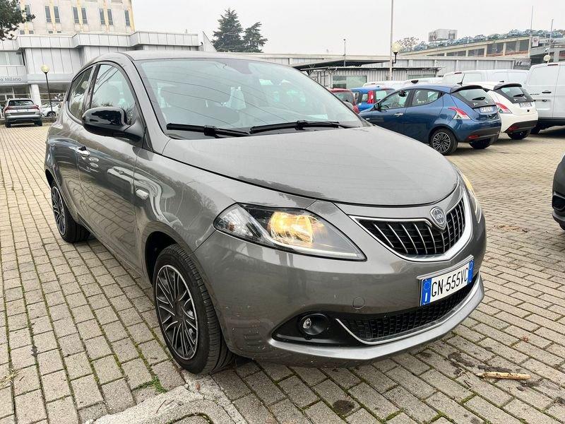 Lancia Ypsilon 1.0 FireFly 5 porte S&S Hybryd Gold