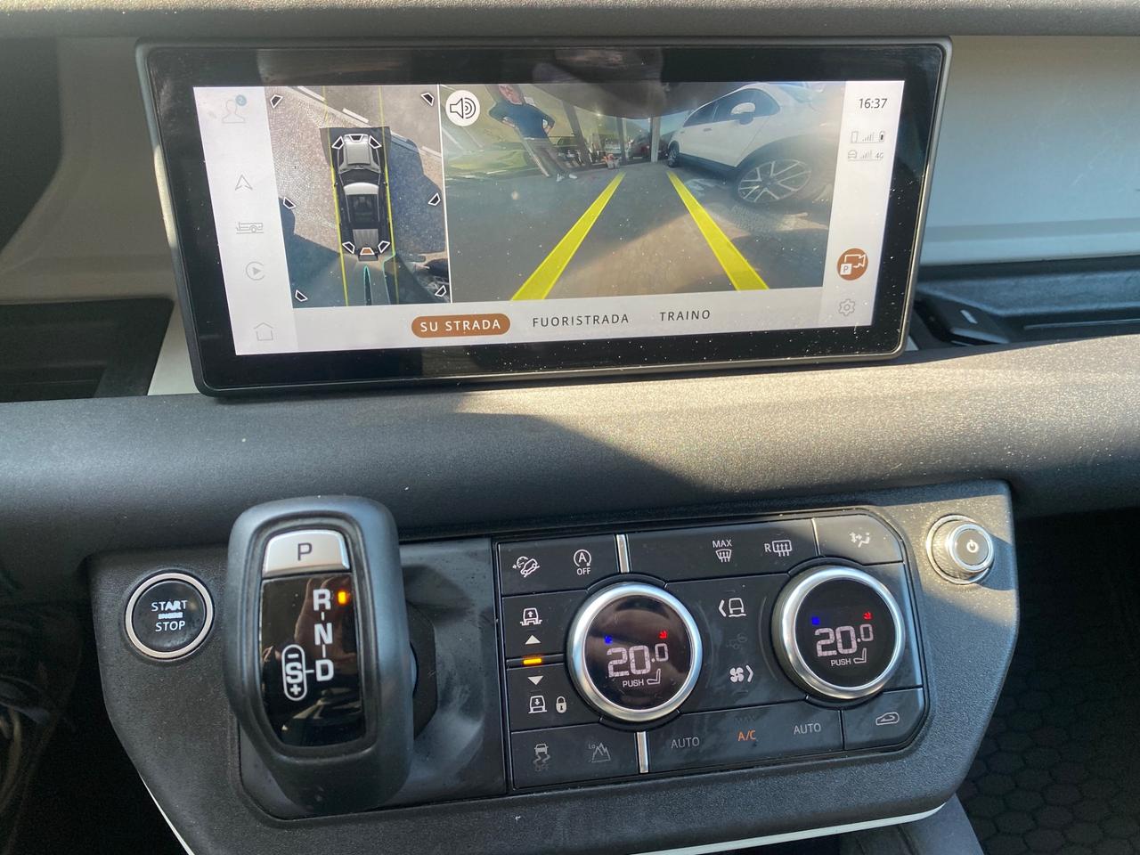 Land Rover Defender 110 2.0 SD4 AWD Auto 7 POSTI