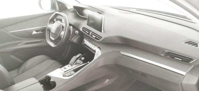 PEUGEOT 3008 Hybrid 225 e-EAT8 Allure