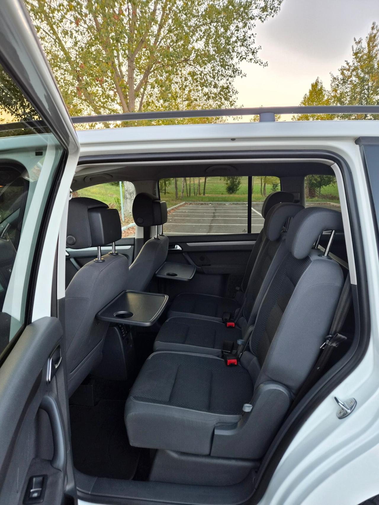Volkswagen Touran Business 1.4 Highline EcoFuel 7 POSTI
