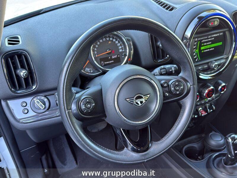 MINI Countryman Mini F60 2017 Diese Mini 2.0 Cooper D Boost auto my18