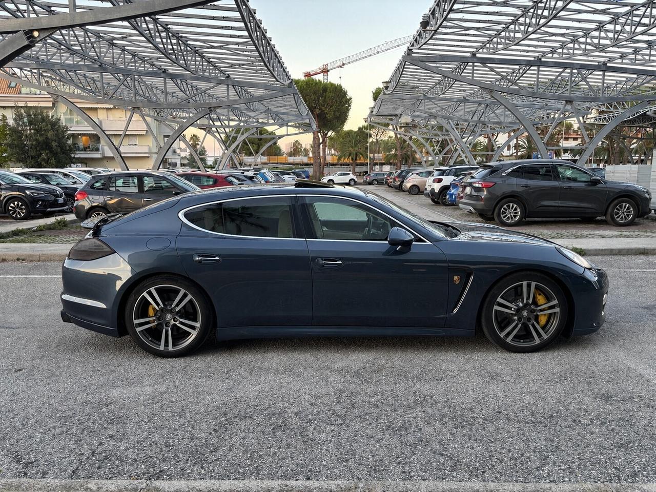 Porsche Panamera 4.8 TURBO S V8 500CV