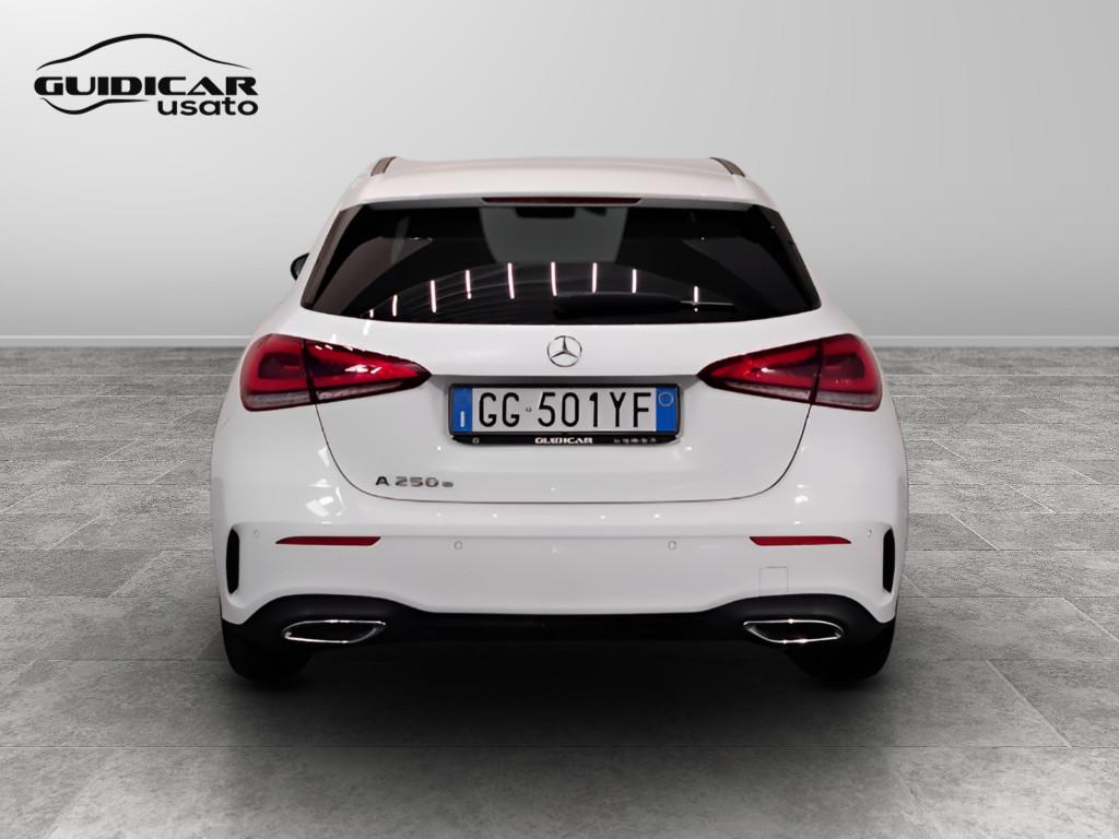 Mercedes-Benz Classe A - W177 2018 - A 250 e phev (eq-power) Premium auto