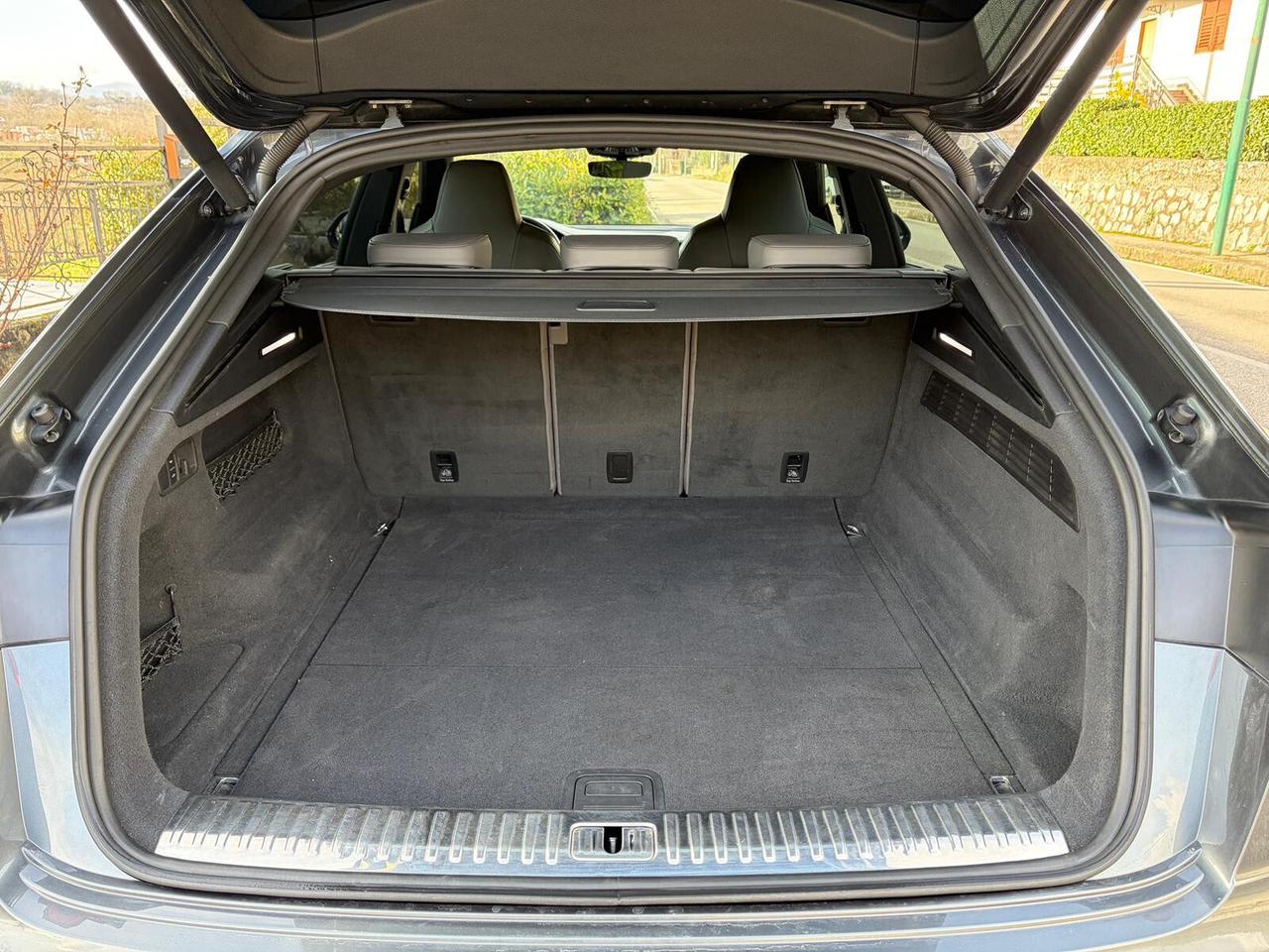 Audi Q8 50 TDI 286CV quattro tiptronic sline