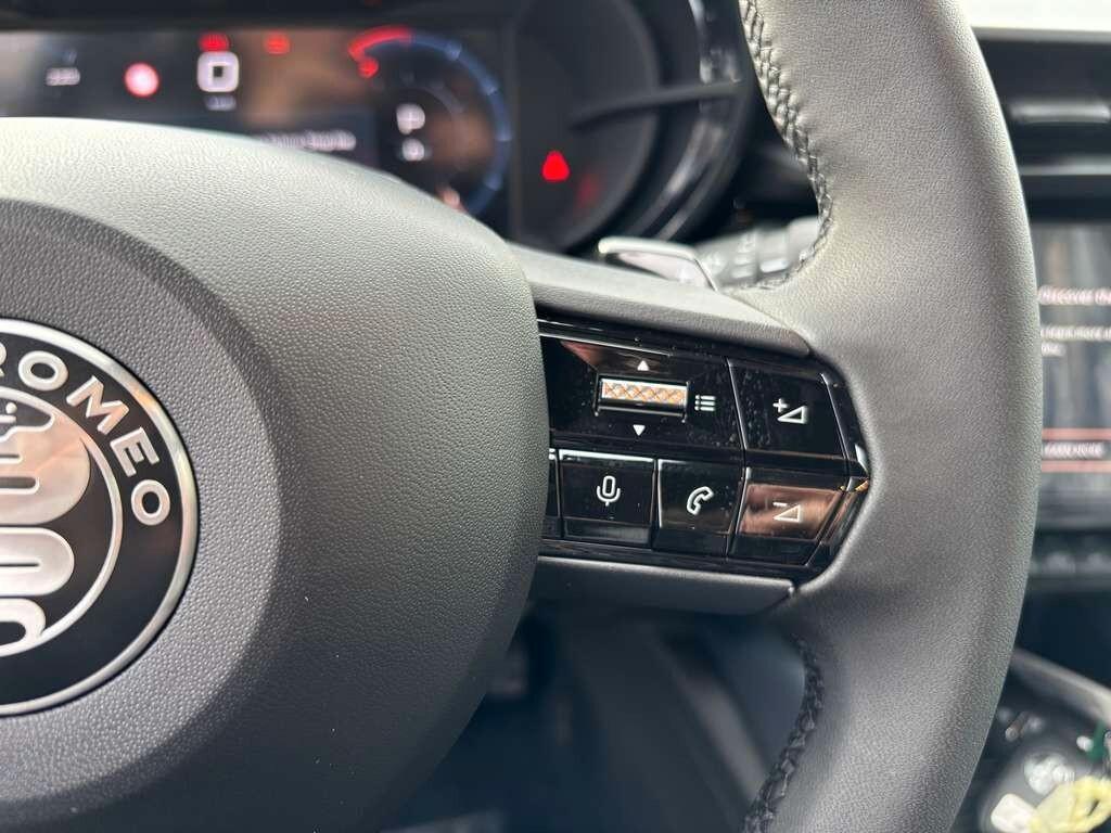 Alfa Romeo Junior 1.2 145 CV Hybrid 2026 KM 0 IVA ESPOSTA Tua a solo 249 Euro al mese