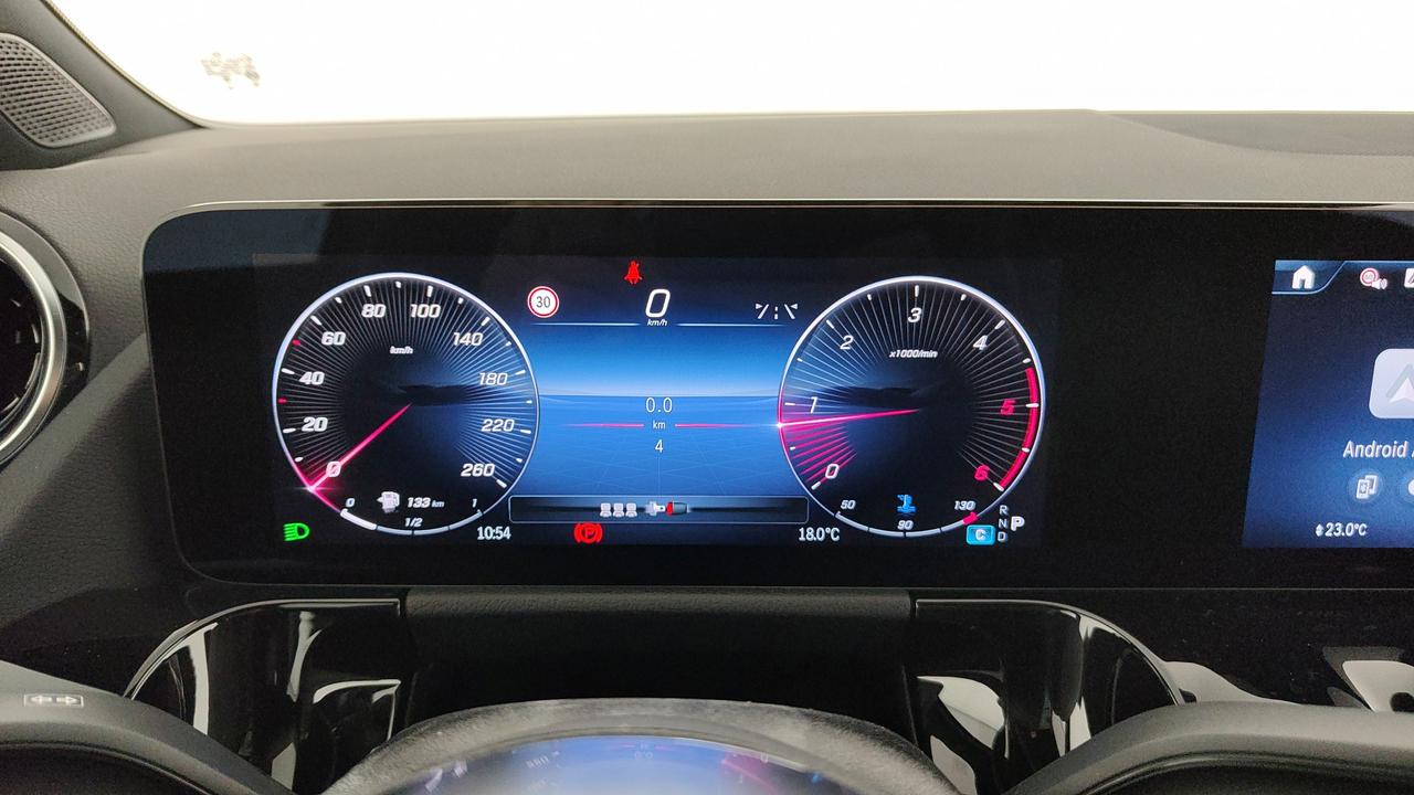 Mercedes-Benz GLA 200 d automatic