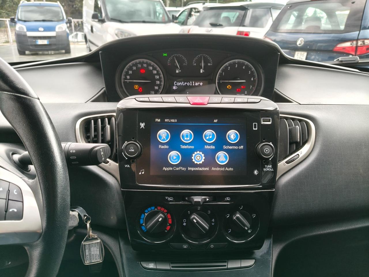 Lancia Ypsilon 1.0 FireFly 5 porte S&S Hybrid Ecochic Gold