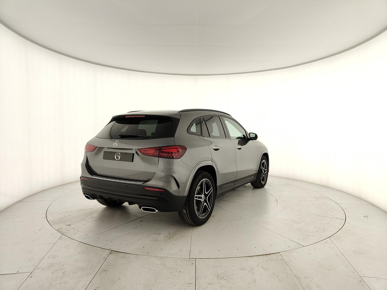 Mercedes-Benz GLA 200 d