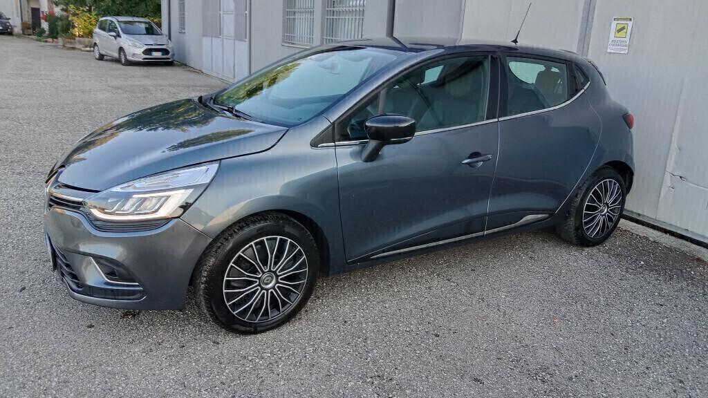 Renault Clio 1.5 dci Moschino Zen - euro 6 -