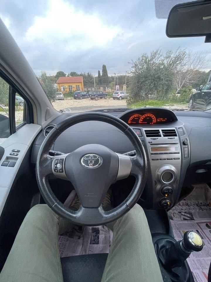 Toyota Yaris 1.3 5 porte Sol