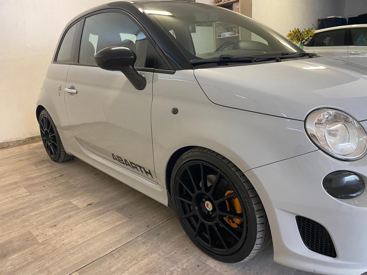 Abarth 595 1.4 Turbo T-Jet 140 CV Manuale DISTRIBUZIONE NUOVA