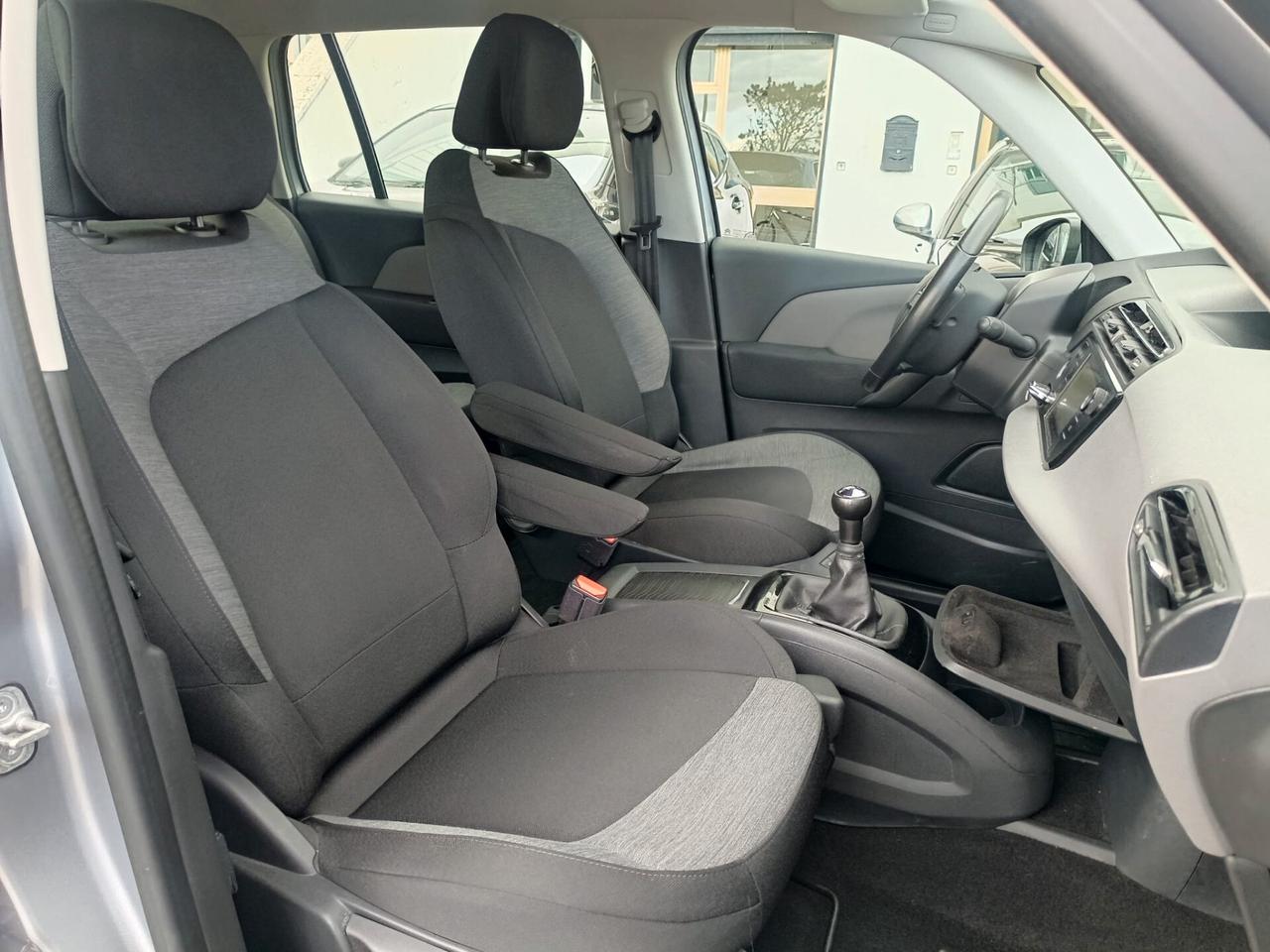 Alfa Romeo Spider 2.4 JTDm Exclusive