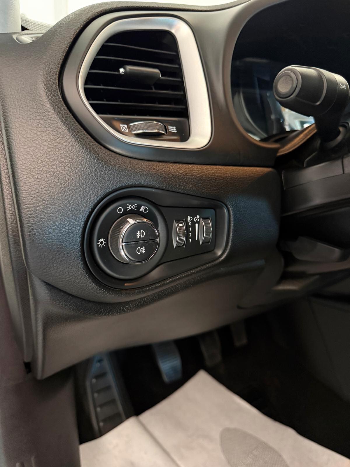 Jeep Renegade 1.6 Mjt 120 CV Longitude