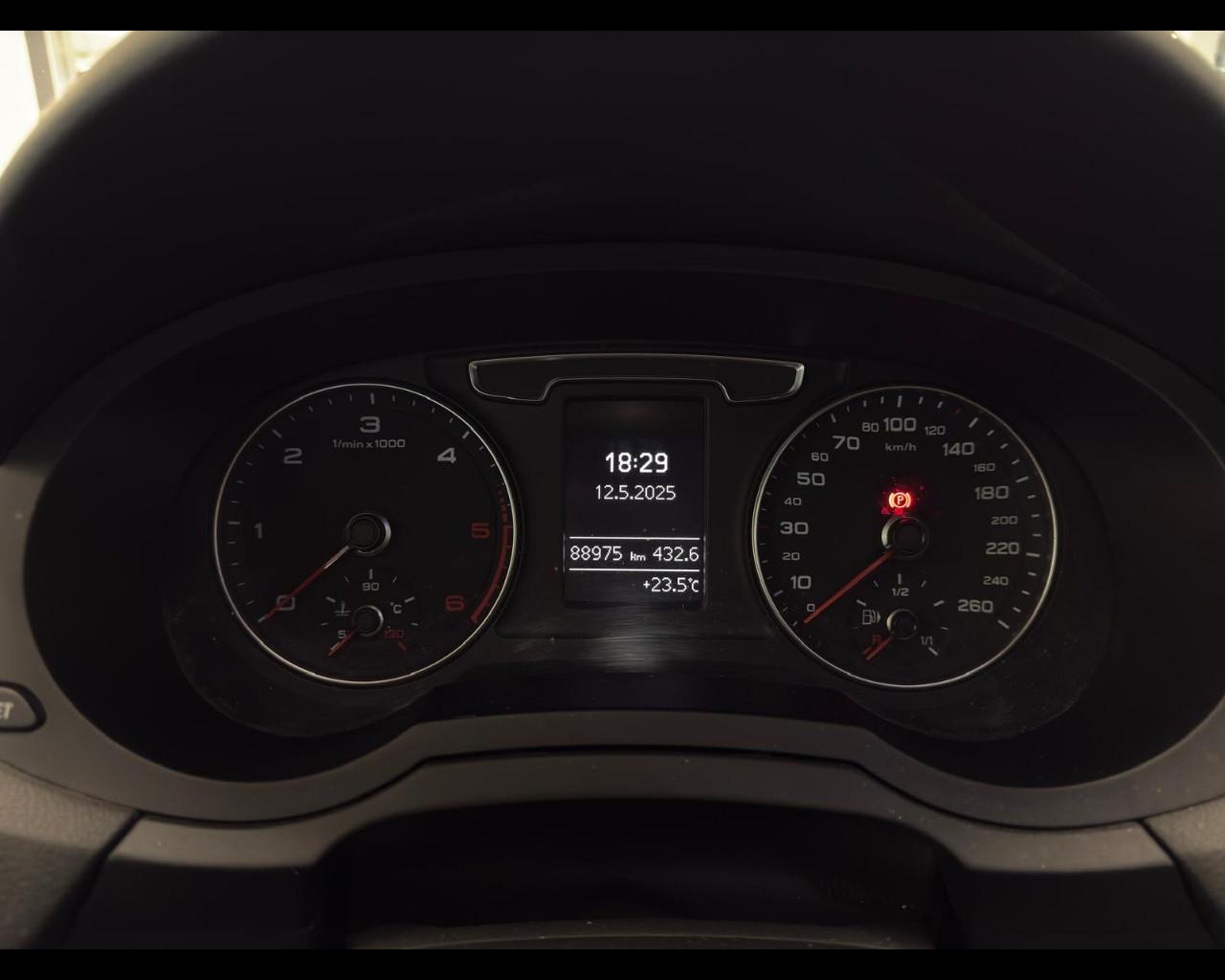 AUDI Q3 - Q3 2.0 TDI 120 CV Business