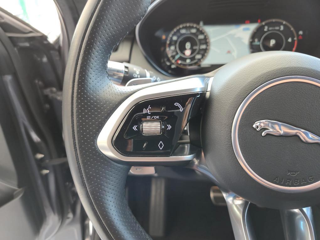 Jaguar E-Pace 2.0d i4 mhev R-Dynamic SE awd 204cv auto