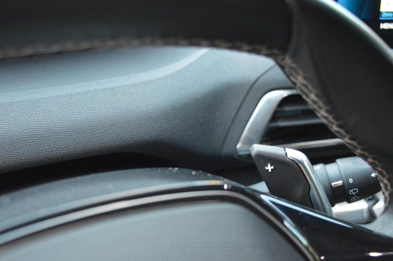 Peugeot 3008 BlueHDi 130 S&S EAT8 Allure Pack