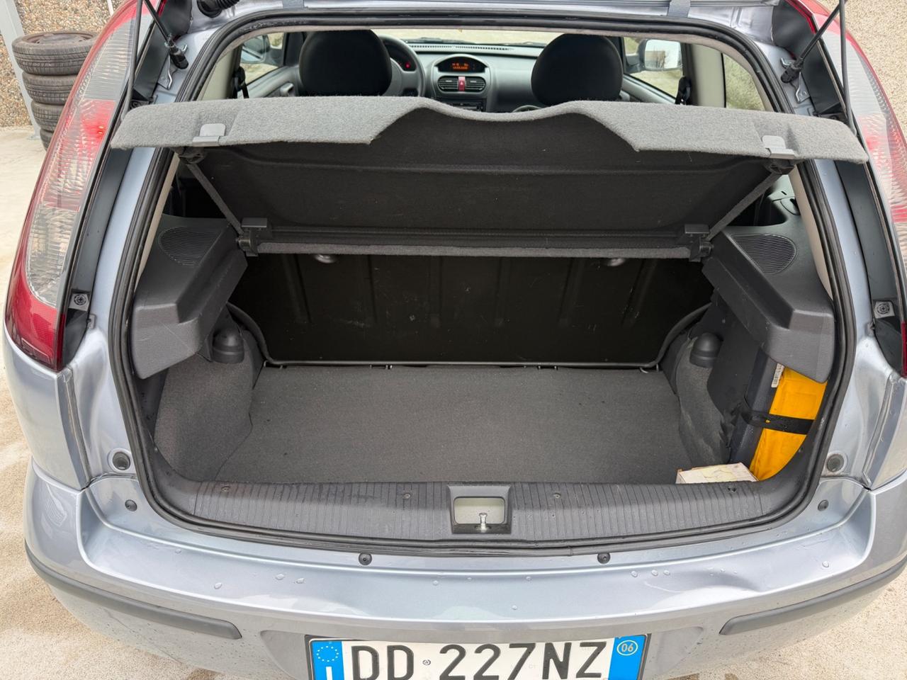 Opel Corsa 1.0i benzina euro4 unico proprietario