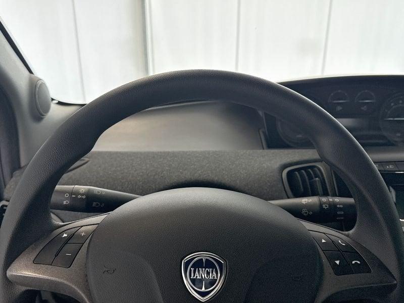 Lancia Ypsilon 1.0 FireFly 70cv Hybrid Silver Plus