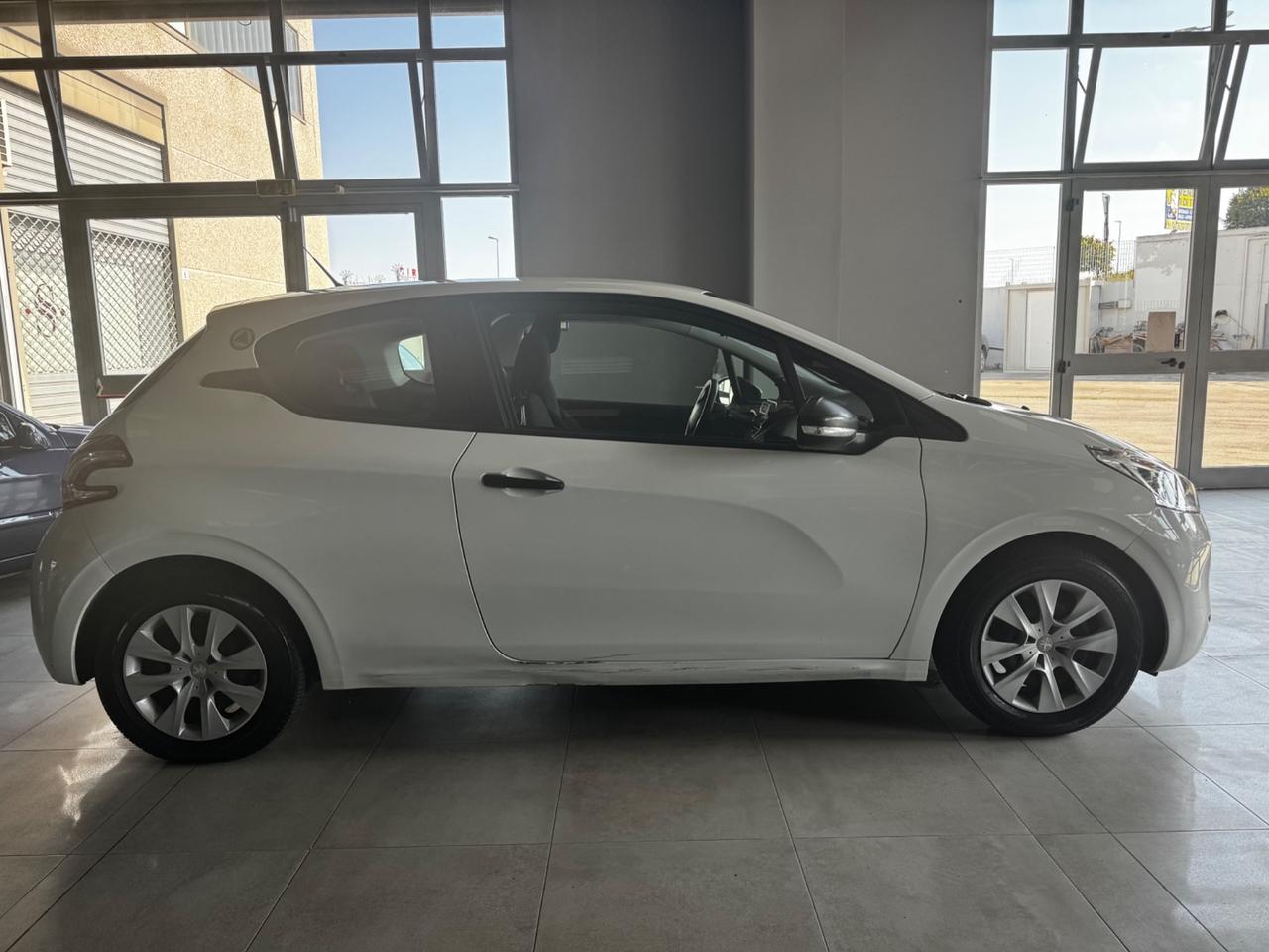 PEUGEOT 208 1.0 BENZINA 68.000KM