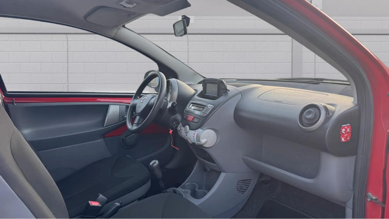 Toyota Aygo 1.0 12V VVT-i 3 porte Now Connect