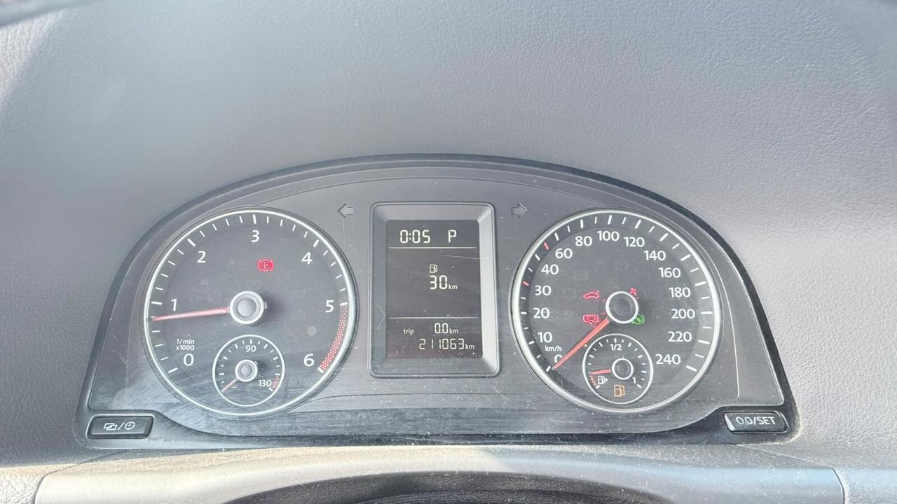 VW TOURAN 1.6 DIESEL 7 POSTI AUTOMATICO NEOP.