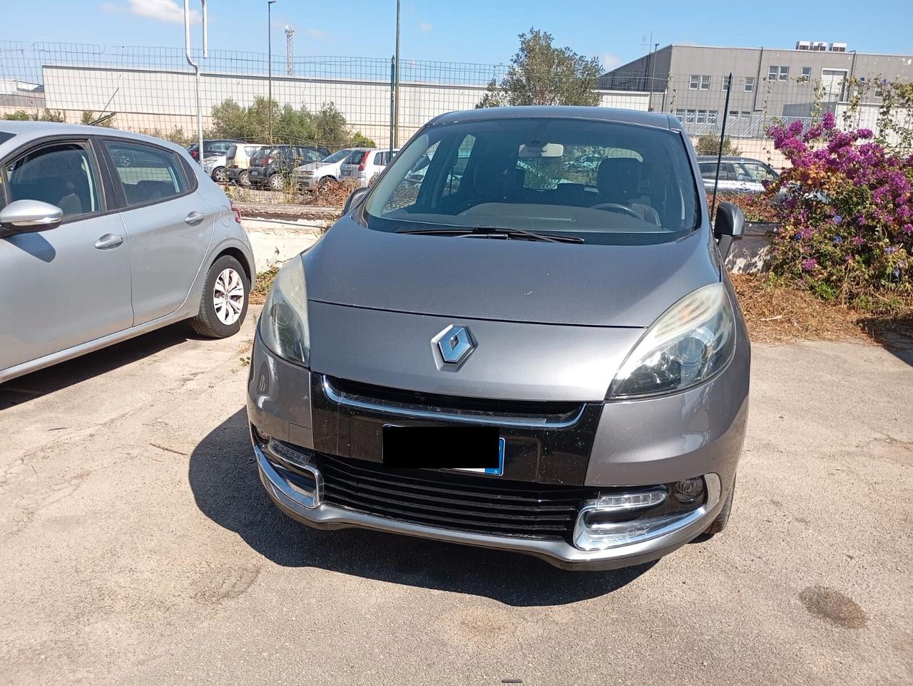 Renault Scenic Scénic xmod CDI SES BOSE