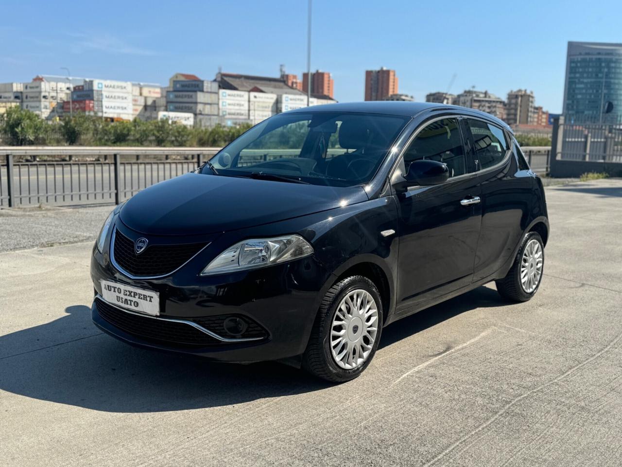 Lancia Ypsilon 1.2 69 CV 5 porte Platinum 2016