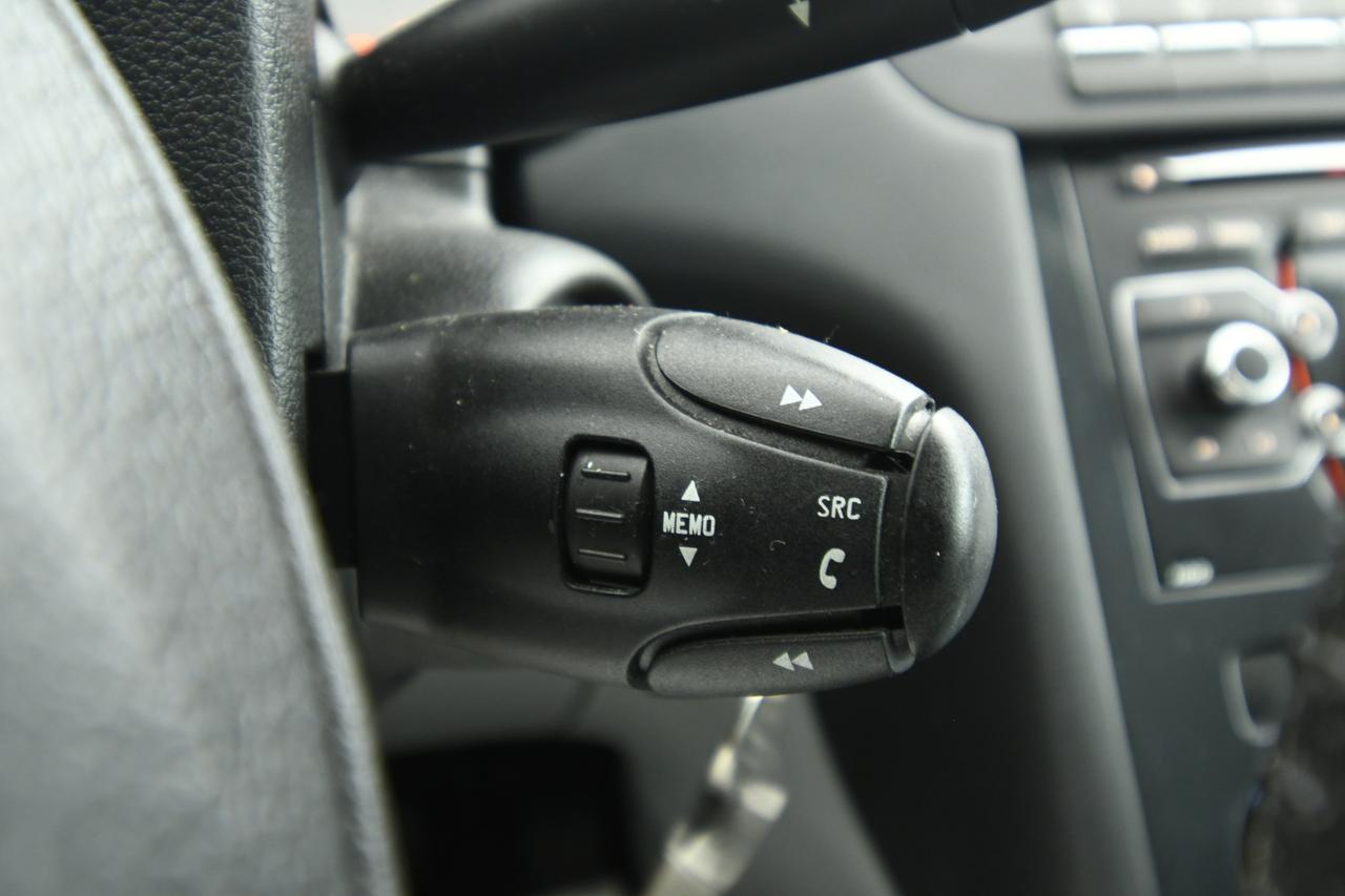 PEUGEOT 5008 2.0 hdi 16v Business 163cv auto PER COMMERCIANTI+HEAD-UP+PELLE
