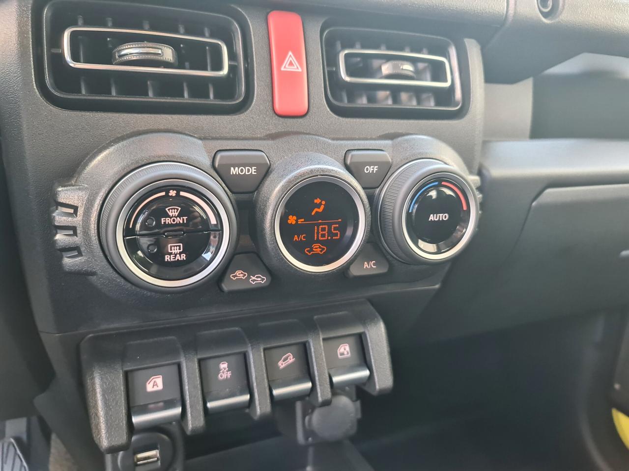 Suzuki Jimny 5p autovettura GLX cambio aut.