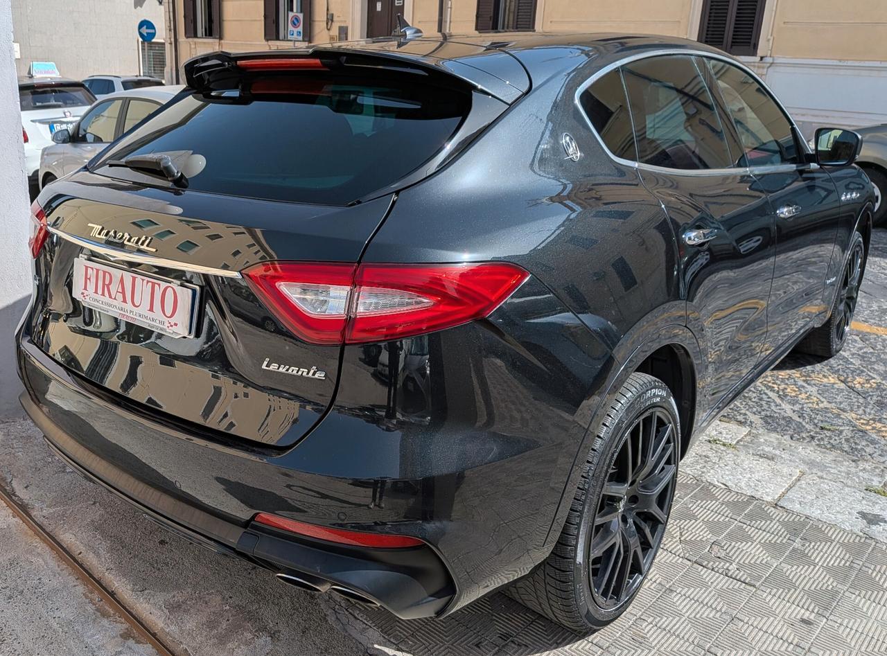 Maserati Levante V6 250cv Diesel AWD Gransport