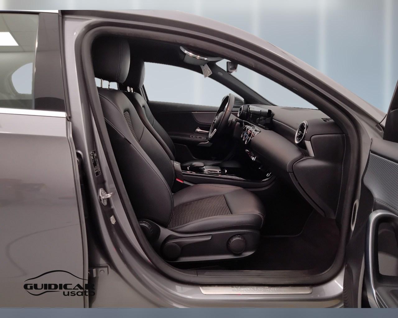Mercedes-Benz Classe A - W177 2018 - A 180 d Sport auto