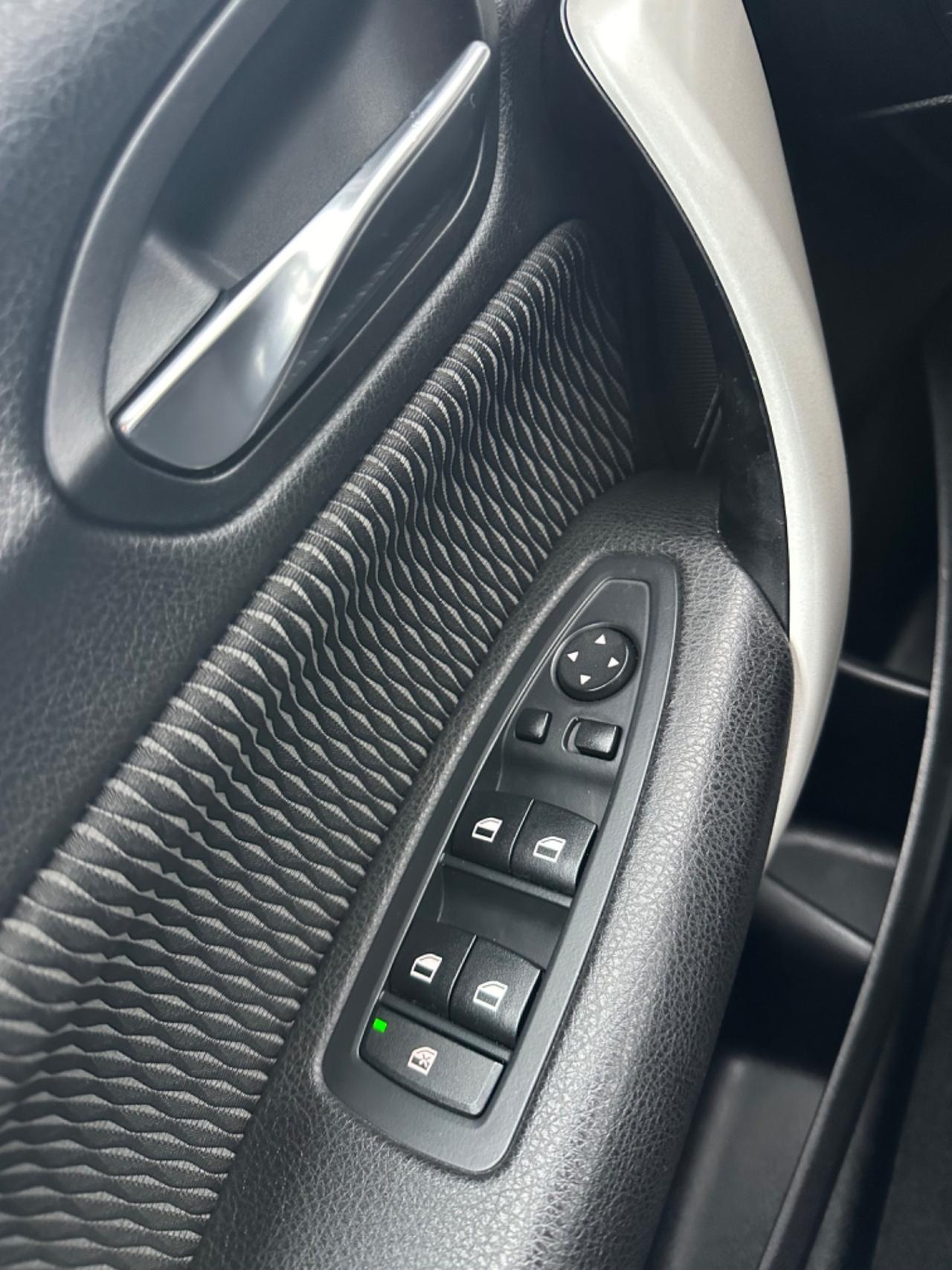 Bmw serie 1 2.0 116cv ADATTA A NEOPATENTATI