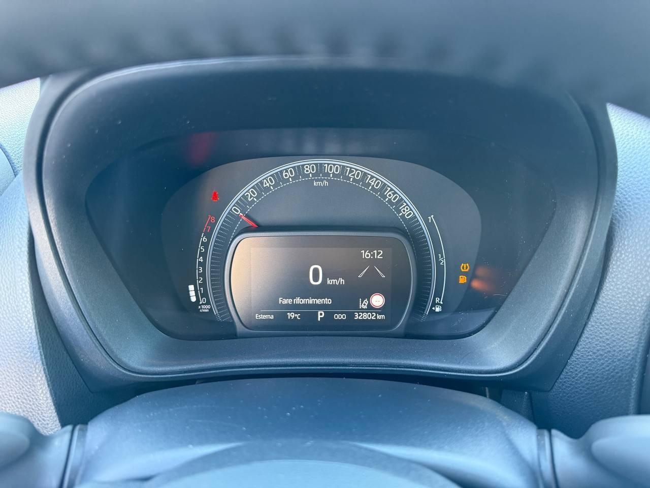 TOYOTA Aygo X - Aygo X 1.0 Active 72cv s-cvt