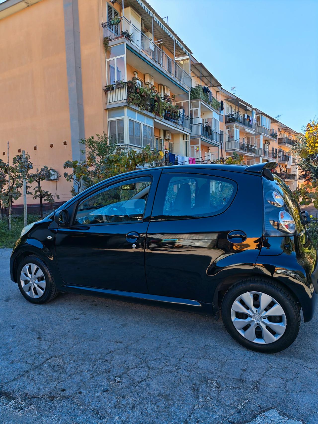 POCHI KM !! CITROEN C1 RESTYLING CON CARPLAY