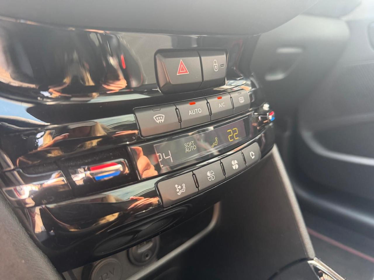 Peugeot 2008 1.6 HDI 100 GT LINE STRAFULL