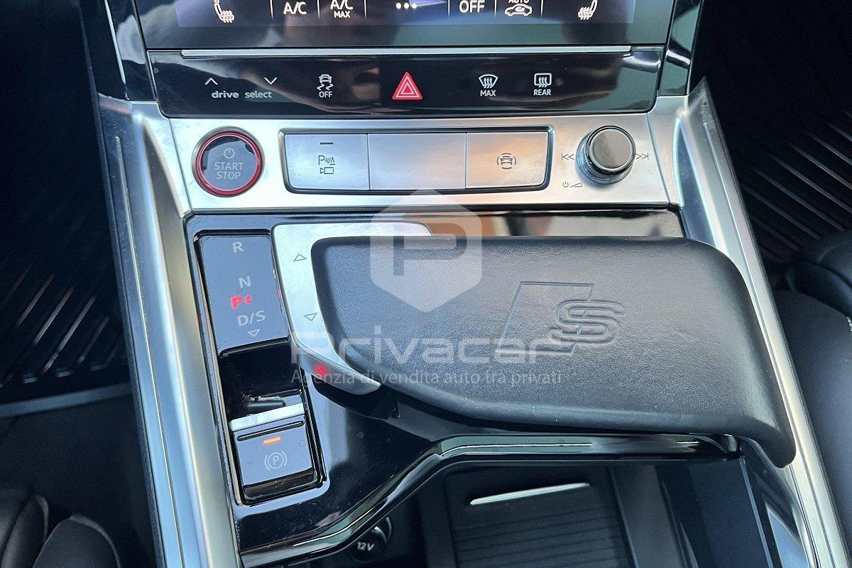 AUDI e-tron S SPB sport attitude