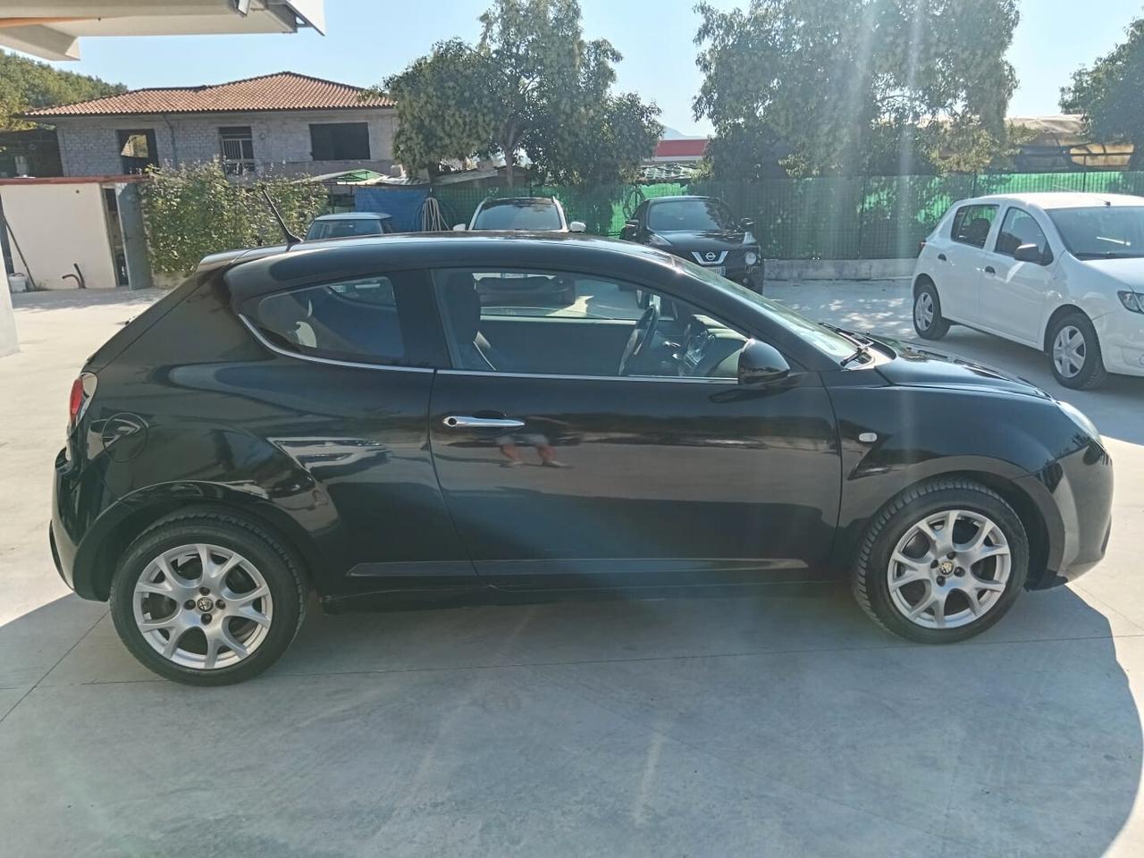 Alfa Romeo MiTo 1.6 JTDm 16V Distinctive Sport Pack
