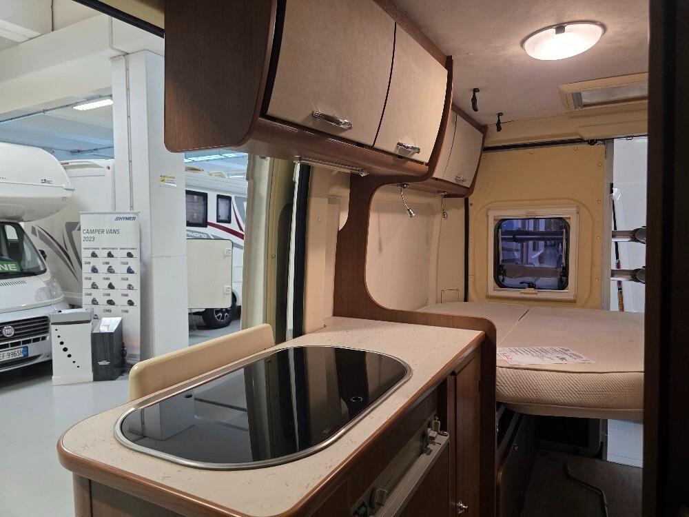 CAMPER VAN CHAUSSON TWIST 02S