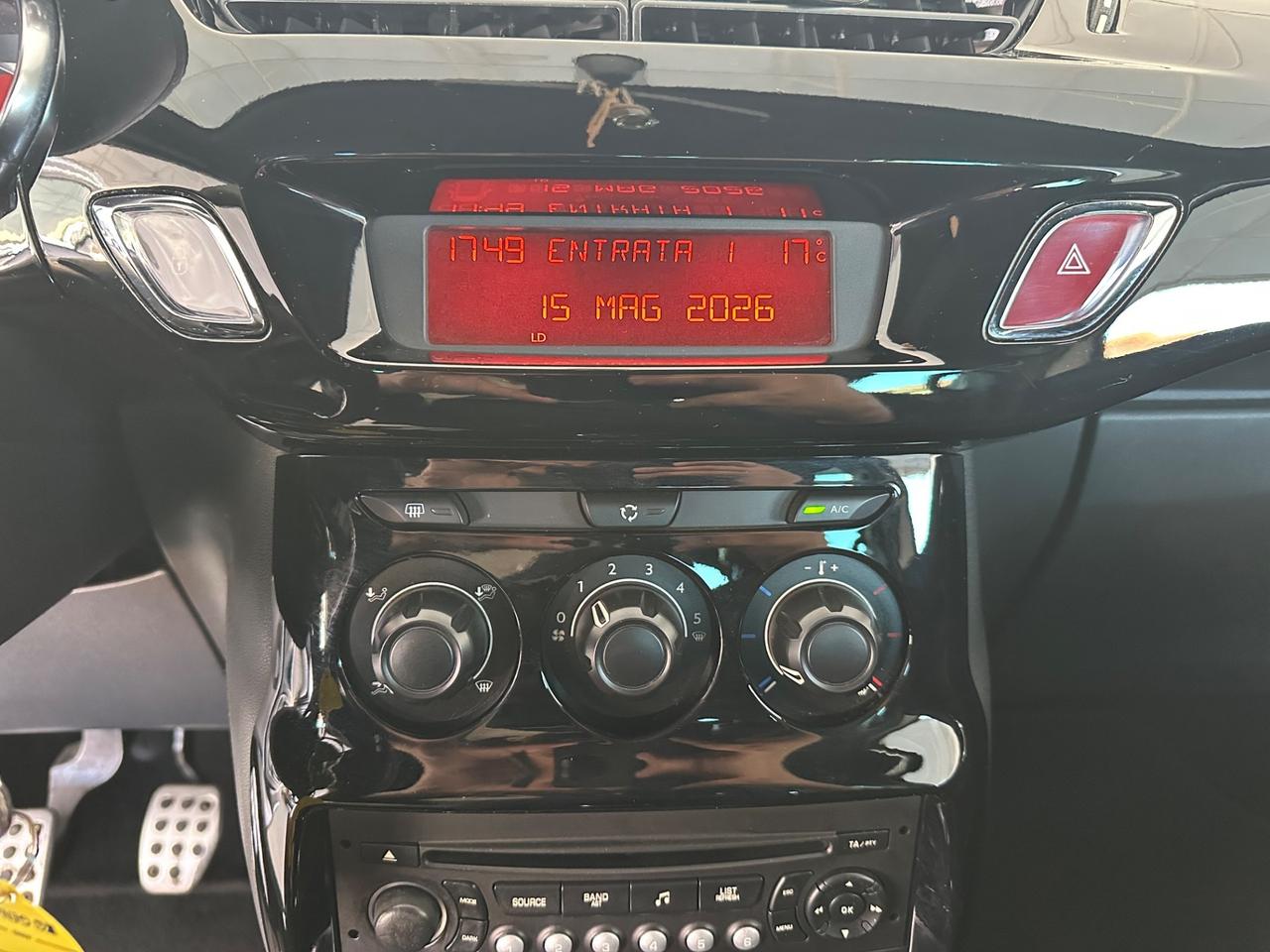 Citroen DS3 1.6 HDi Just Black 2011 x NEOPATENTATI