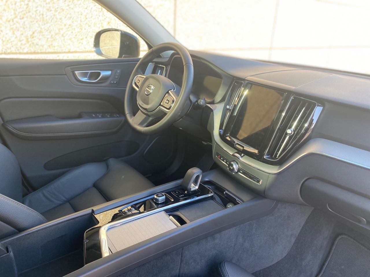 Volvo XC 60 XC60 T6 Recharge Plug-in Hybrid AWD tetto apribile automatico INSCRIPTION