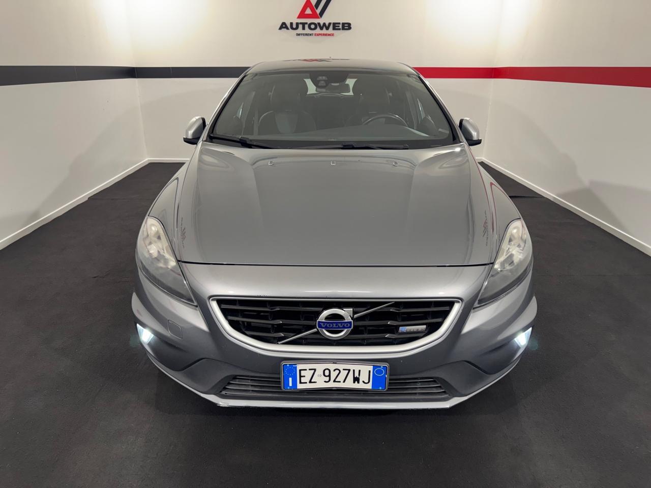 Volvo V40 D2 Geartronic R-design TAGLIANDI VOLVO CASAMADRE