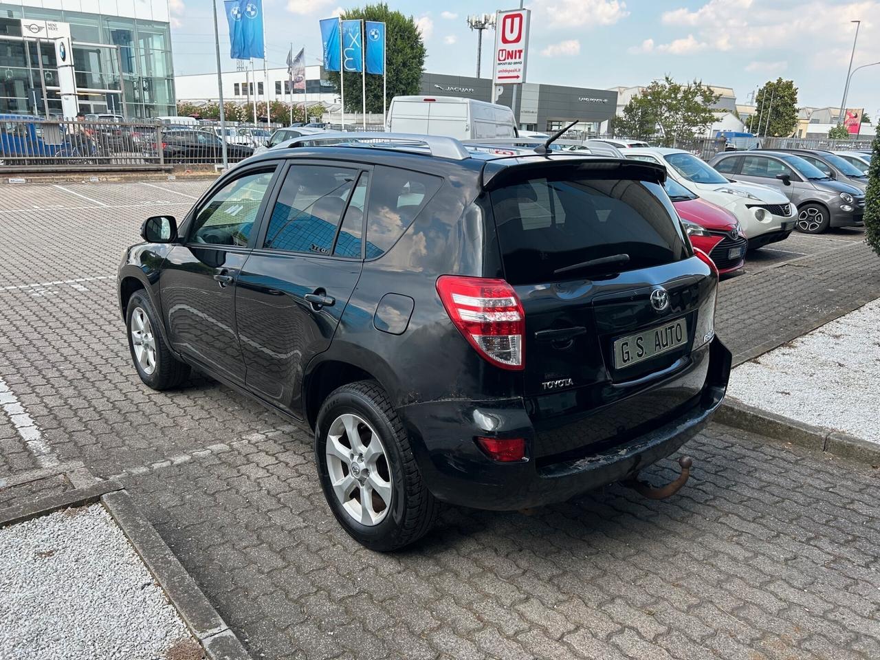 Toyota RAV 4 2.2 d-cat 4WD 177cv GANCIO TRAINO