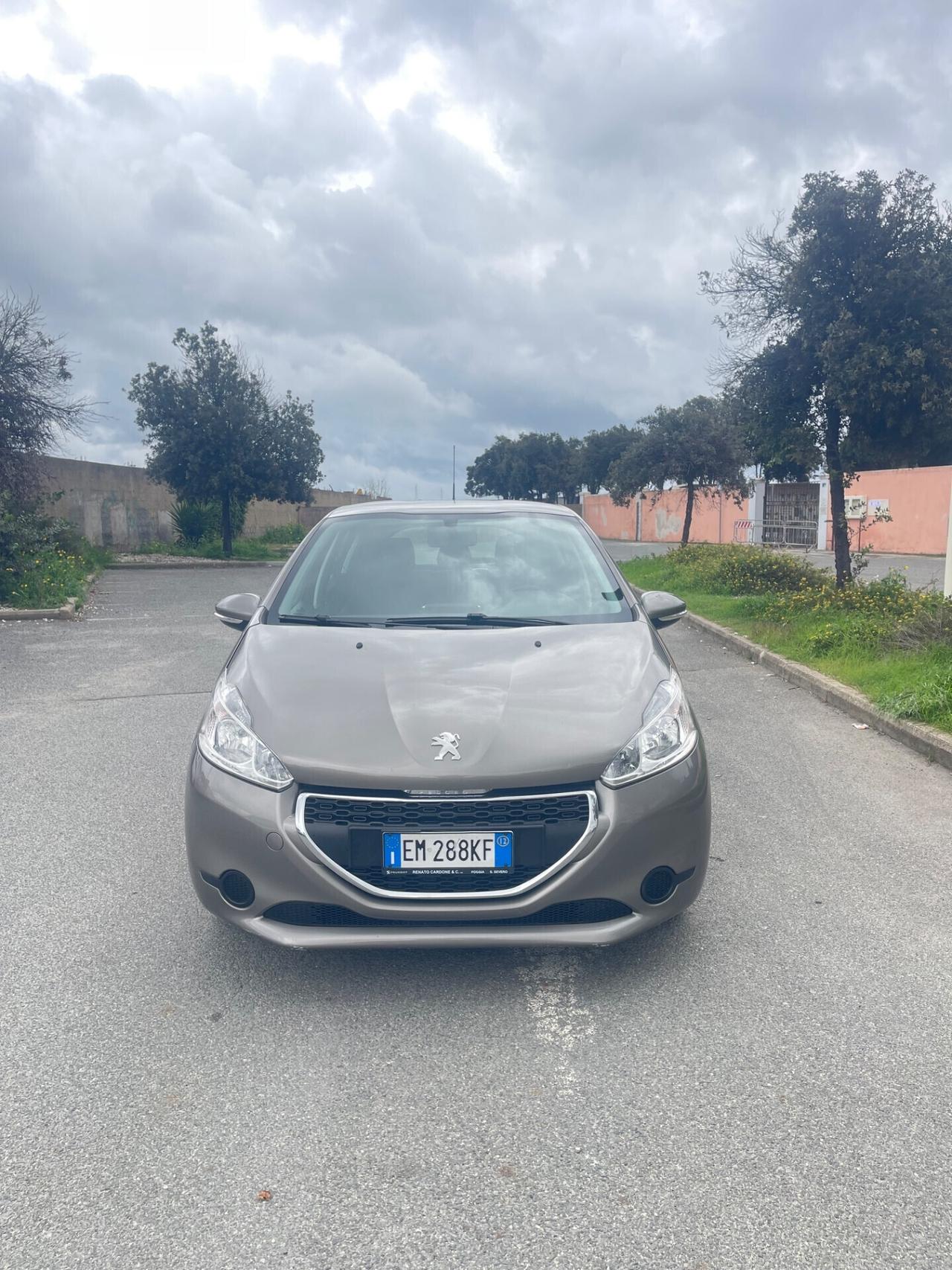 Peugeot 208 1.4 HDi 68 CV 5 porte Active