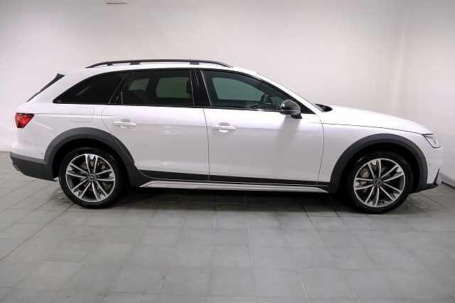 Audi A4 40 TDI 204 CV S tronic Identity Contrast