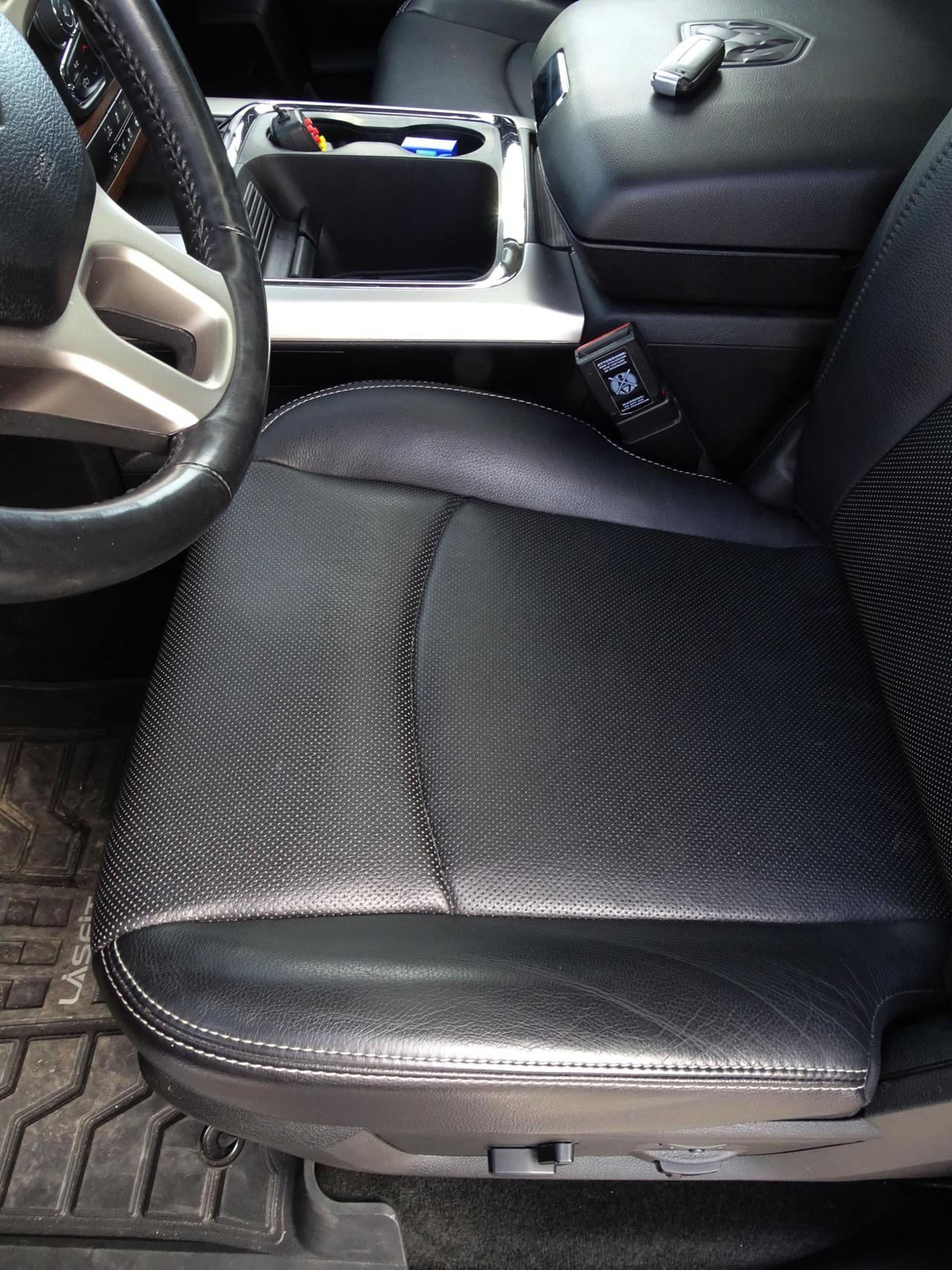 Dodge RAM 1500 AWD 5.7L V8 401CV LARAMIE AUTOCARRO