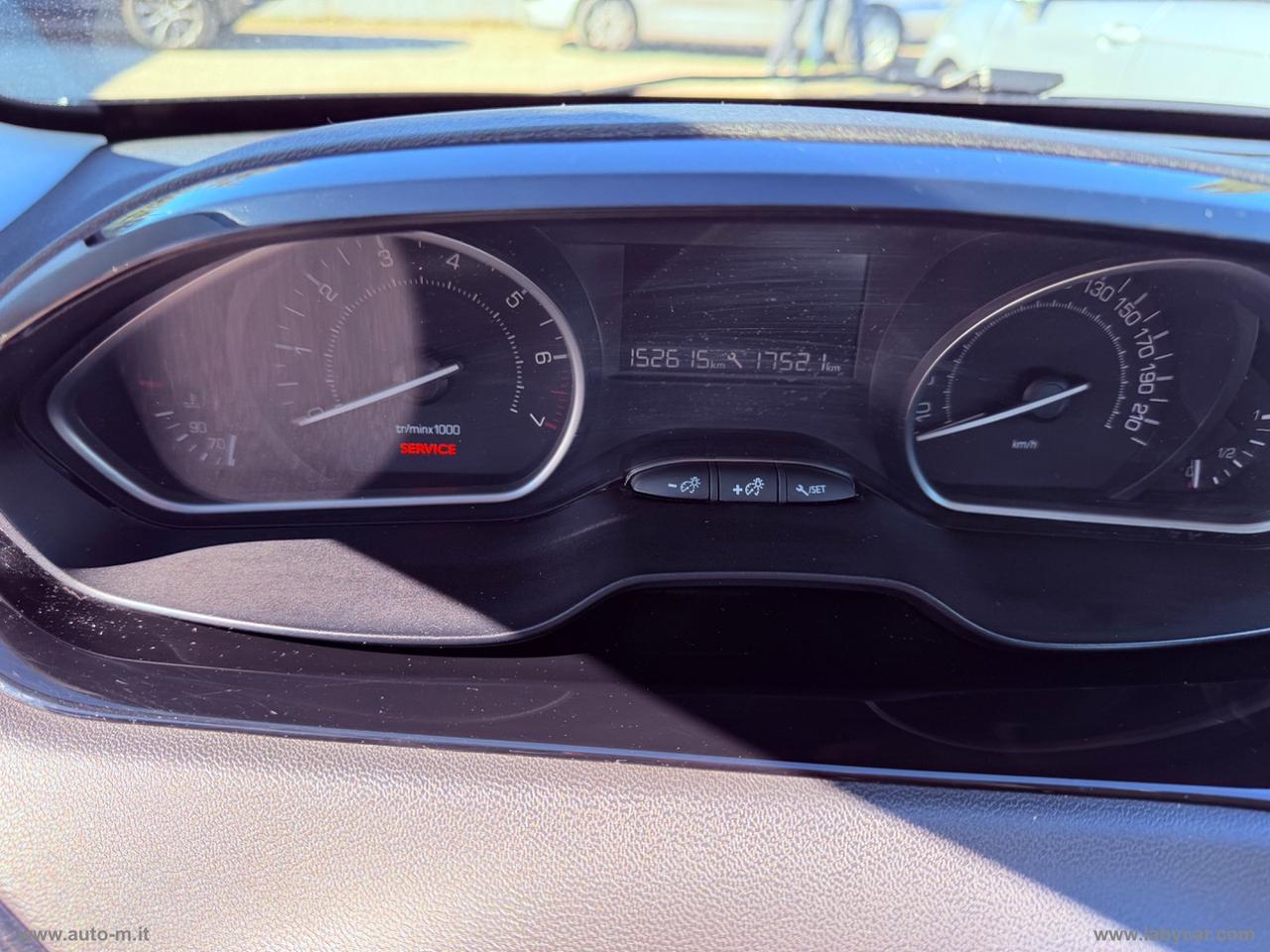 PEUGEOT 208 PureTech 82 5p. Allure